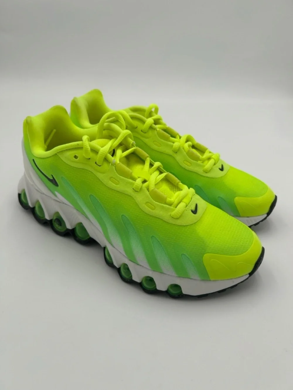 Nike Women's Air Max DN8 'Volt Green Strike'